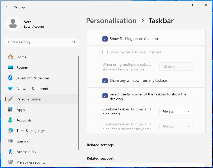 The Taskbar tab in Settings to configure taskbar behaviours.